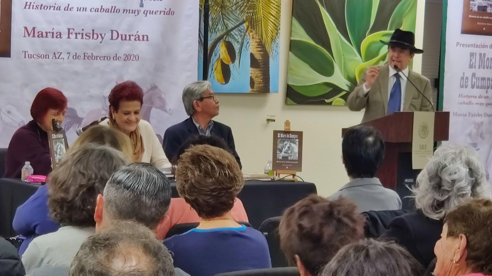 Presentan libro del Moro de Cumpas a casa llena